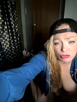 Snapshot of kayNkris chatting on November 2025 12:50:02 PM kayNkris online show from November 2025 12:50:02 PM