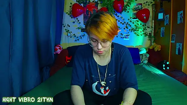 TrickyKitsune online show from March 2026 03:19:02 PM