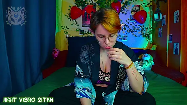 TrickyKitsune online show from March 2026 03:38:02 PM