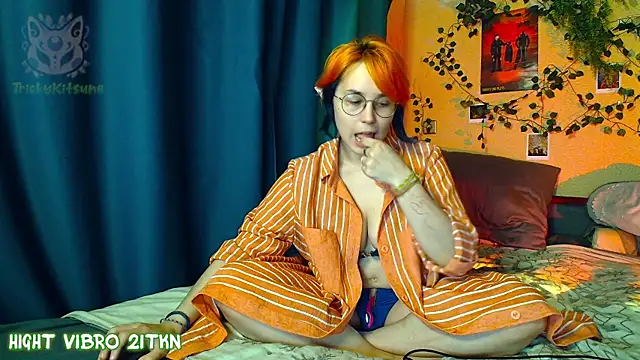TrickyKitsune online show from July 2026 05:49:02 PM
