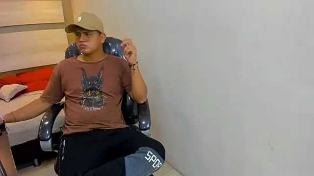 Warning Boy online show from January 2025 09:18:01 PM