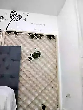 Snapshot of Mia_WAll chatting on January 2025 06:05:01 AM Mia WAll online show from January 2025 06:05:01 AM