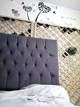 Snapshot of Mia_WAll chatting on January 2025 03:46:02 PM Mia WAll online show from January 2025 03:46:02 PM