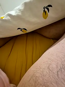 Snapshot of Maxoux02 chatting on October 2025 04:47:01 PM Maxoux02 online show from October 2025 04:47:01 PM