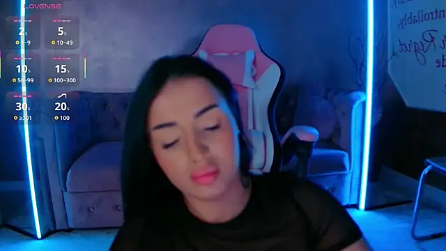 Snapshot of evanew_ chatting on November 2025 05:57:02 PM evanew online show from November 2025 05:57:02 PM