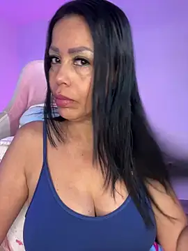 KarolRubi1 online show from December 2025 10:48:01 PM