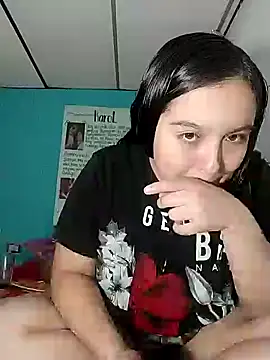 Snapshot of cleo_lincy13 chatting on January 2025 04:22:02 AM cleo lincy13 online show from January 2025 04:22:02 AM