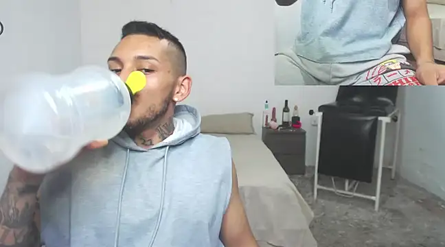 Snapshot of David_Adams2003 chatting on March 2025 06:07:02 PM David Adams2003 online show from March 2025 06:07:02 PM