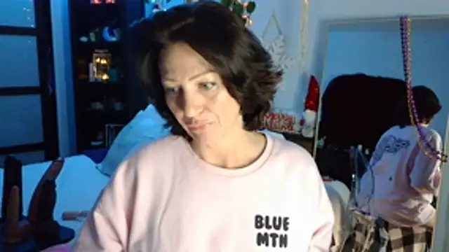 AlessasRoom online show from December 2025 04:43:02 AM