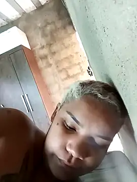 Snapshot of tigresaDot chatting on December 2024 02:52:02 PM tigresaDot online show from December 2024 02:52:02 PM