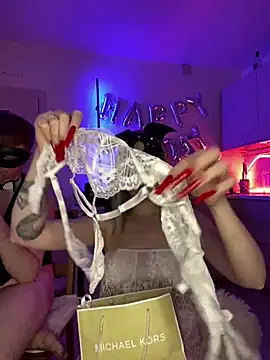 Snapshot of SOFYandMIKE chatting on February 2026 06:34:02 PM SOFYandMIKE online show from February 2026 06:34:02 PM