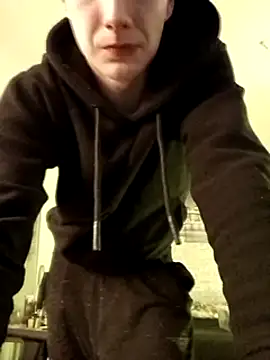 Snapshot of HalloMarcy chatting on March 2025 04:01:02 PM HalloMarcy online show from March 2025 04:01:02 PM