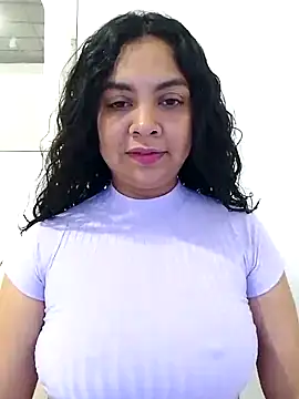 Brendabluee online show from January 2025 09:00:01 PM