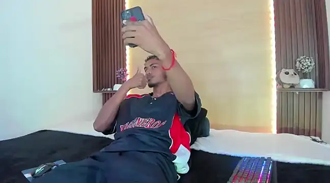 Evans777  online show from January 2025 06:04:02 PM