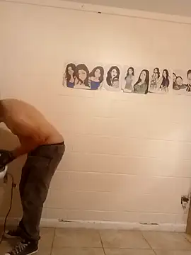 k1oudE online show from February 2026 01:33:01 AM