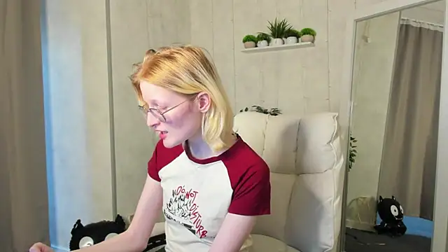 ElizabethHarpper online show from October 2025 09:21:02 AM