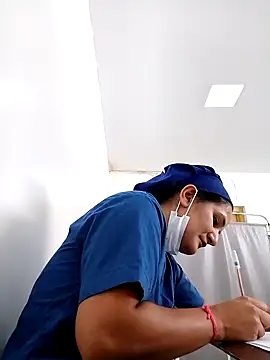 rosifernan online show from February 2025 07:38:01 PM