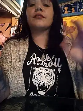 Miss Amelie online show from March 2025 11:26:01 PM