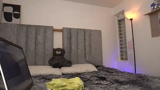 Snapshot of womantall99 chatting on February 2025 04:32:01 PM womantall99 online show from February 2025 04:32:01 PM