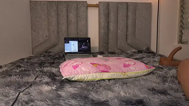 Snapshot of womantall99 chatting on March 2025 12:36:02 PM womantall99 online show from March 2025 12:36:02 PM