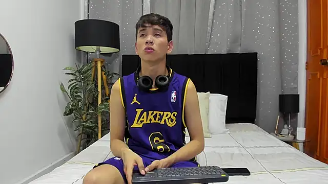 Brian-Ausslos online show from January 2025 04:58:02 AM