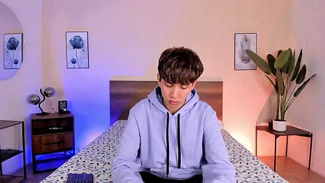 Brian-Ausslos online show from December 2025 04:31:02 AM