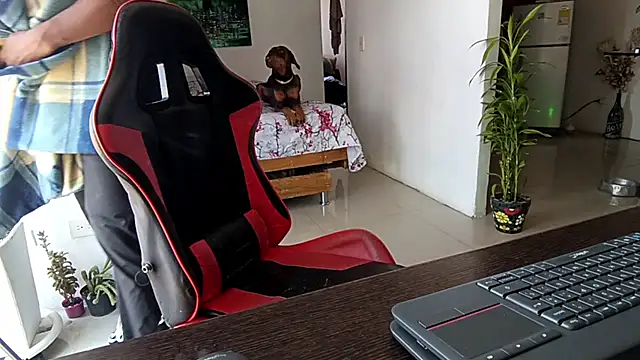 Snapshot of Adam_Valenciia chatting on February 2026 04:39:02 PM Adam Valenciia online show from February 2026 04:39:02 PM