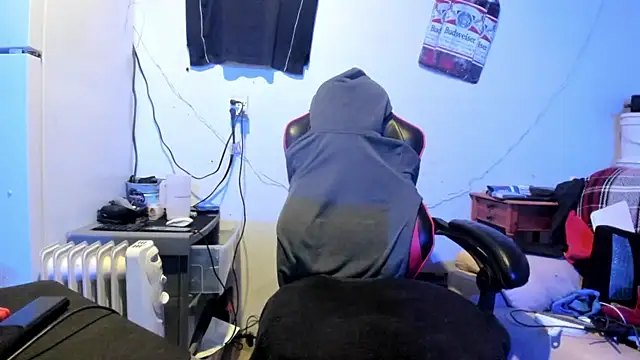 JamesMichael88 online show from February 2025 04:32:01 PM