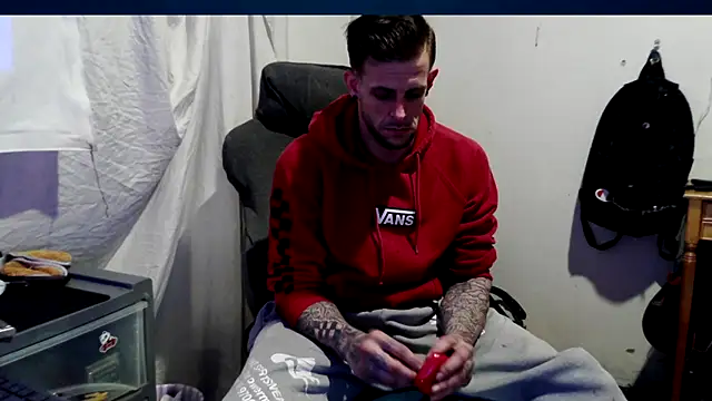 JamesMichael88 online show from March 2025 07:35:02 PM