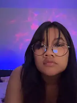 AcidBubbleRain online show from February 2025 12:09:01 AM