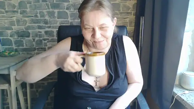 Sweet Phoenix online show from February 2026 12:37:02 PM