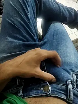 fredfgr online show from April 2026 09:32:02 AM