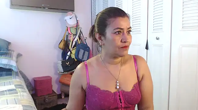 Snapshot of CamilaLix chatting on January 2025 07:39:01 PM CamilaLix online show from January 2025 07:39:01 PM