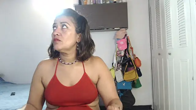 Snapshot of CamilaLix chatting on March 2025 12:16:01 AM CamilaLix online show from March 2025 12:16:01 AM