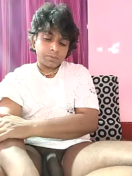 Remo0 online show from September 2025 01:38:02 AM