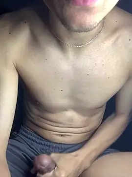 Snapshot of gabrielzinnnn085 chatting on February 2026 09:37:02 PM gabrielzinnnn085 online show from February 2026 09:37:02 PM