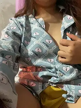 Snapshot of feng-a chatting on January 2025 08:31:02 PM feng-a online show from January 2025 08:31:02 PM