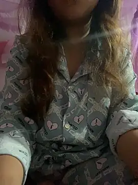 Snapshot of feng-a chatting on January 2025 05:33:01 PM feng-a online show from January 2025 05:33:01 PM