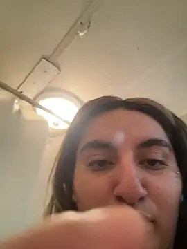 mamifresita online show from January 2026 09:38:02 PM