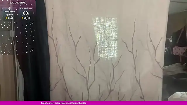 Snapshot of mamifresita chatting on April 2026 05:51:01 PM mamifresita online show from April 2026 05:51:01 PM