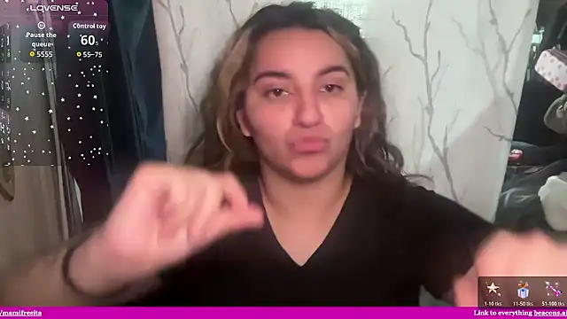 Snapshot of mamifresita chatting on April 2026 05:28:01 PM mamifresita online show from April 2026 05:28:01 PM