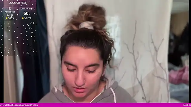 Snapshot of mamifresita chatting on May 2026 10:19:01 PM mamifresita online show from May 2026 10:19:01 PM