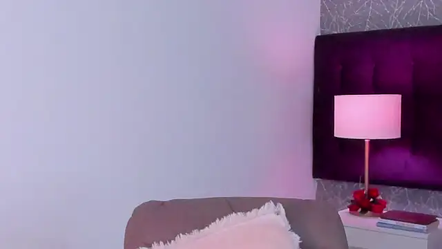 LiaCathaleya online show from April 2026 08:40:01 PM