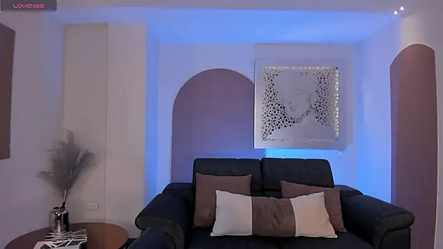 NiaSalvatore online show from March 2026 11:25:01 AM