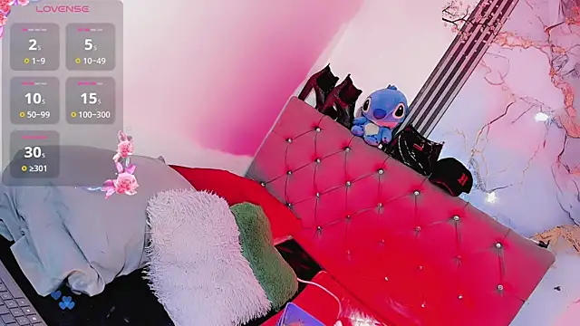 Snapshot of Gisele_fox chatting on May 2026 08:07:02 PM Gisele fox online show from May 2026 08:07:02 PM
