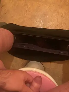 Snapshot of balint35 chatting on October 2025 06:47:01 AM balint35 online show from October 2025 06:47:01 AM