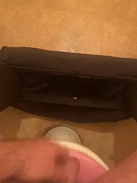 Snapshot of balint35 chatting on October 2025 06:40:02 PM balint35 online show from October 2025 06:40:02 PM