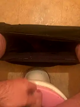 Snapshot of balint35 chatting on November 2025 03:36:02 PM balint35 online show from November 2025 03:36:02 PM