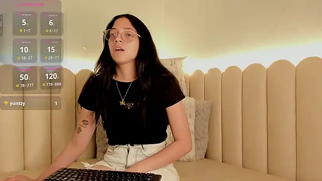 Snapshot of catalina_rrosee chatting on January 2025 10:22:02 PM catalina rrosee online show from January 2025 10:22:02 PM