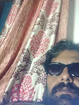 Snapshot of MAGNETICDADDY8 chatting on January 2026 07:17:02 PM MAGNETICDADDY8 online show from January 2026 07:17:02 PM